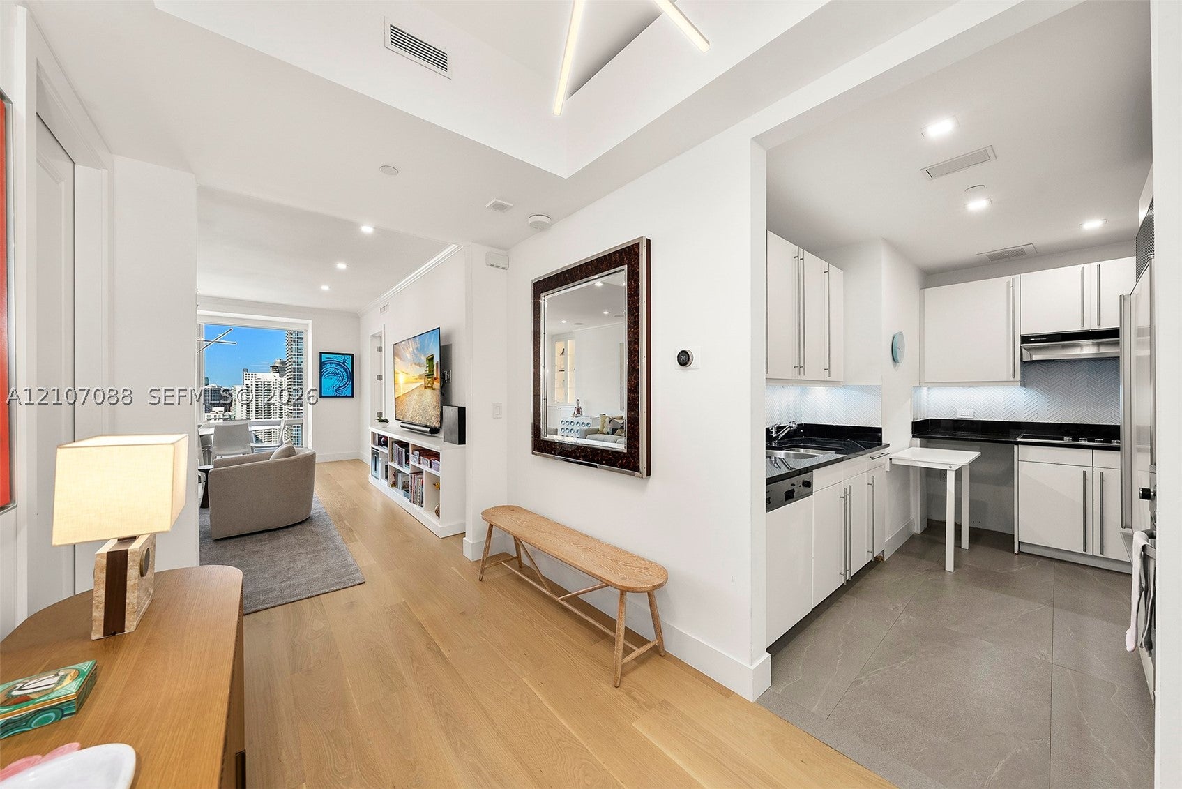 1425 Brickell Ave 51D