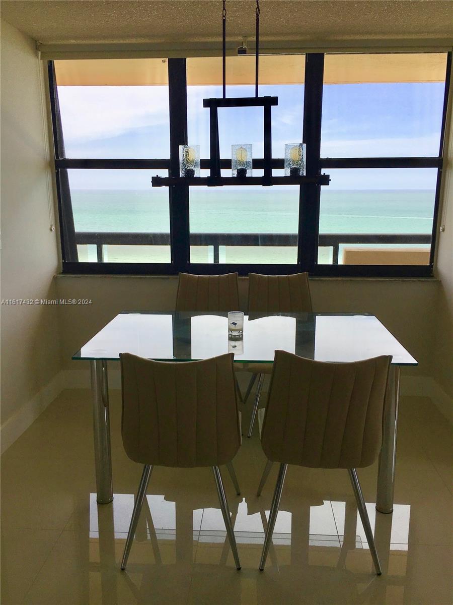 2555 Collins Ave 1711