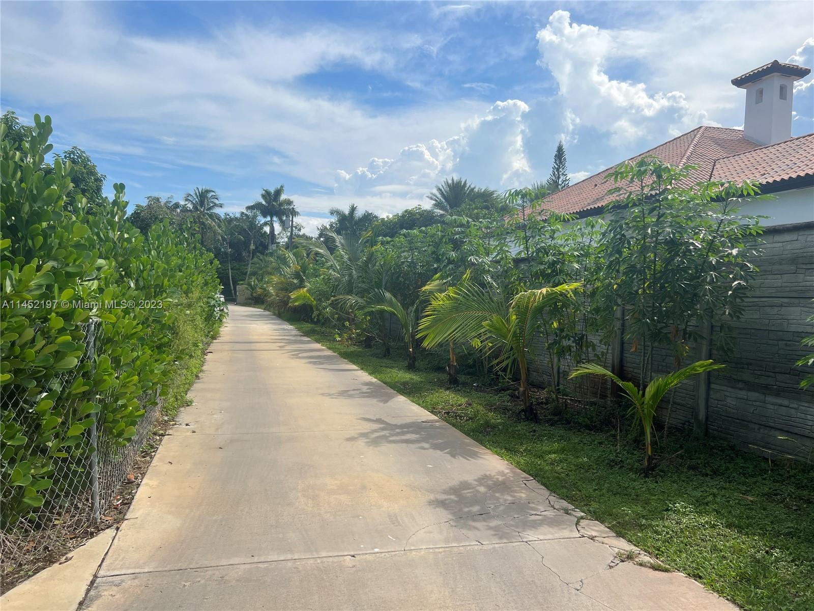 BIRD ROAD FARMSITES - Residential