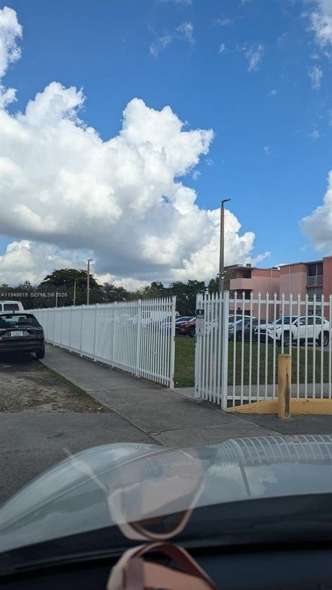 19715 SW 114th Ave 357 Miami FL 33157