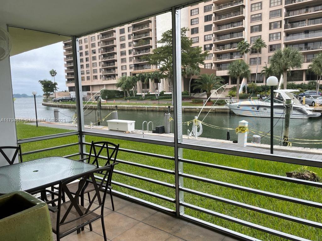 1750 Ne 115th St 103, Miami, Broward County, Florida - 1 Bedrooms  
1 Bathrooms - 