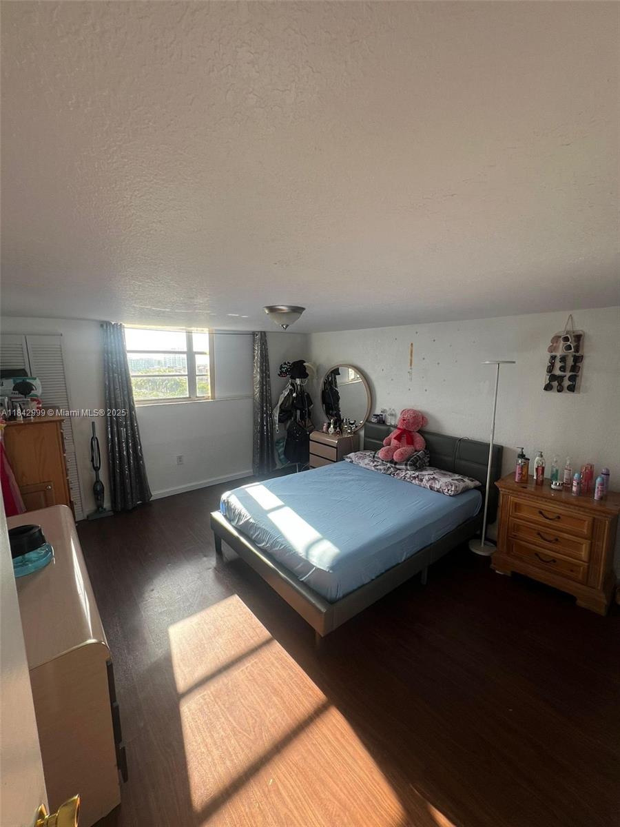 5050 CONDO - Residential