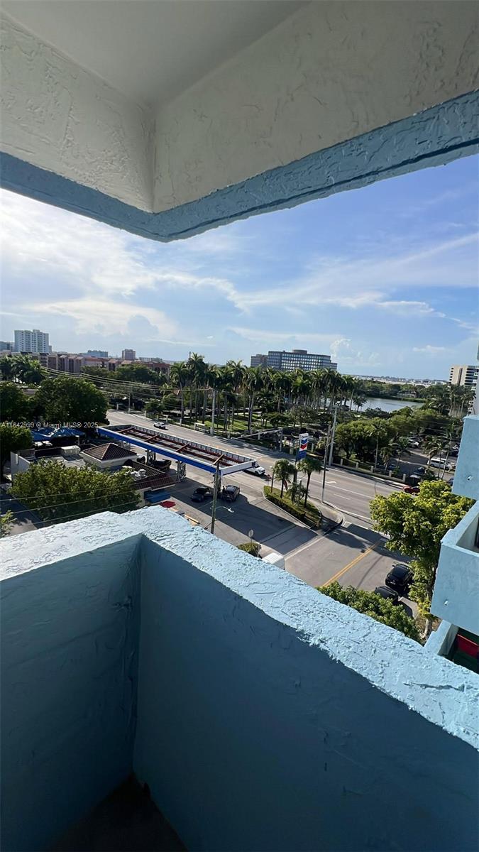 5050 CONDO - Residential