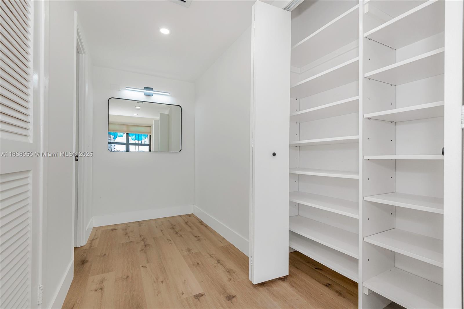 OLYMPUS CONDO PHASE - Residential