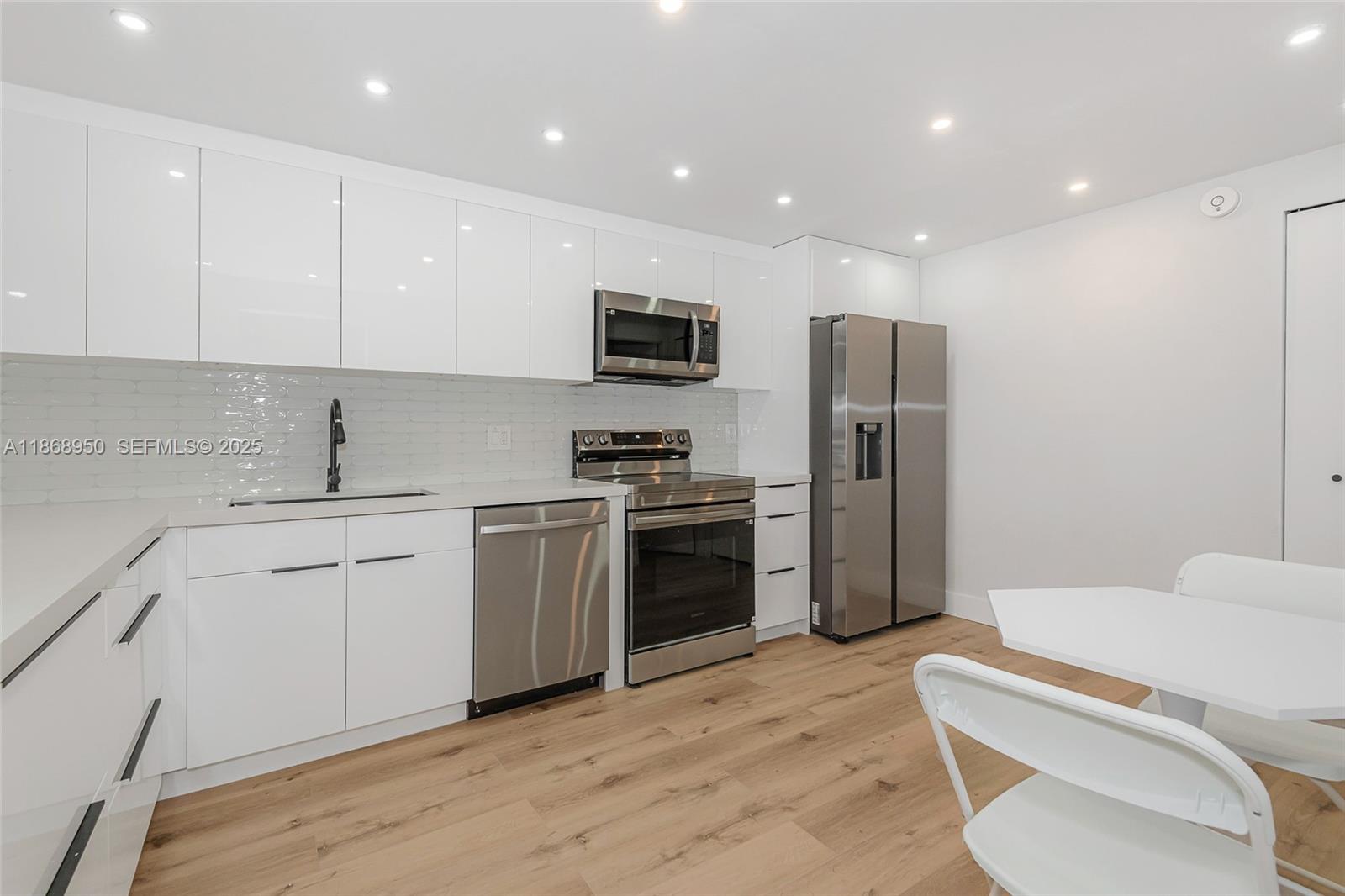 OLYMPUS CONDO PHASE - Residential