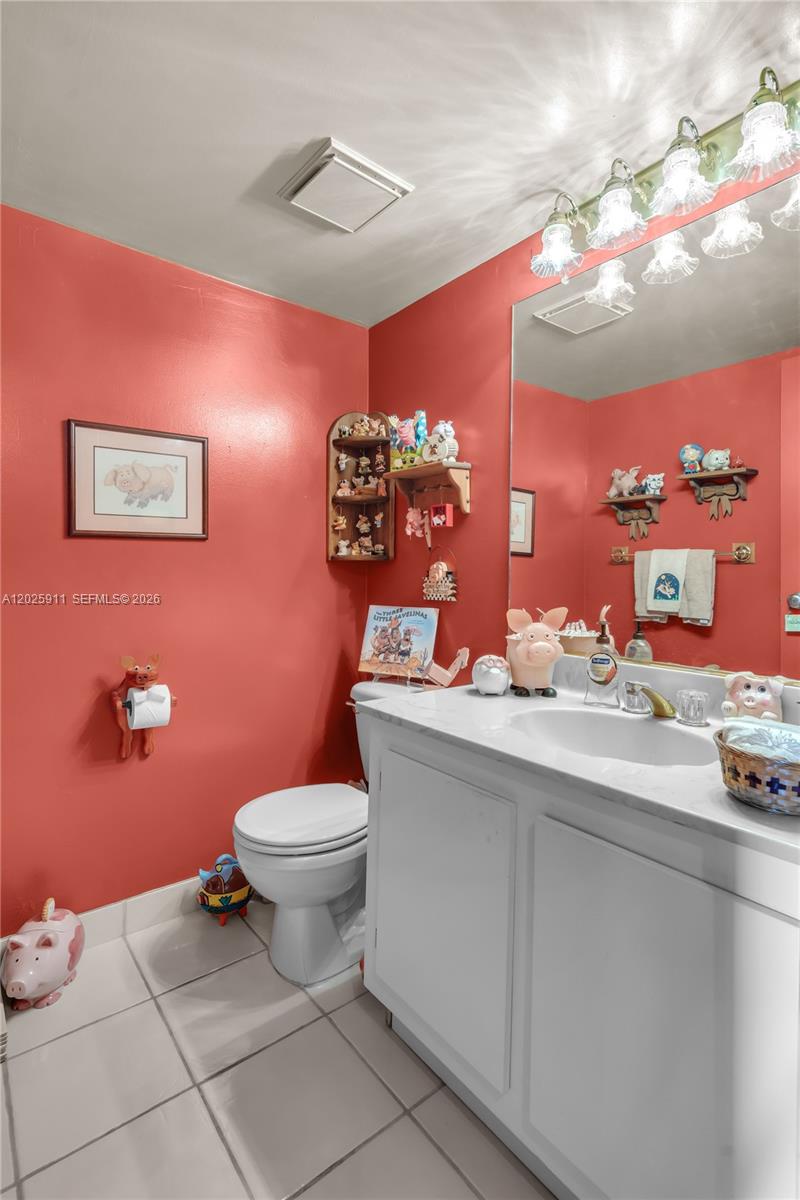 VENETIA CONDO - Residential