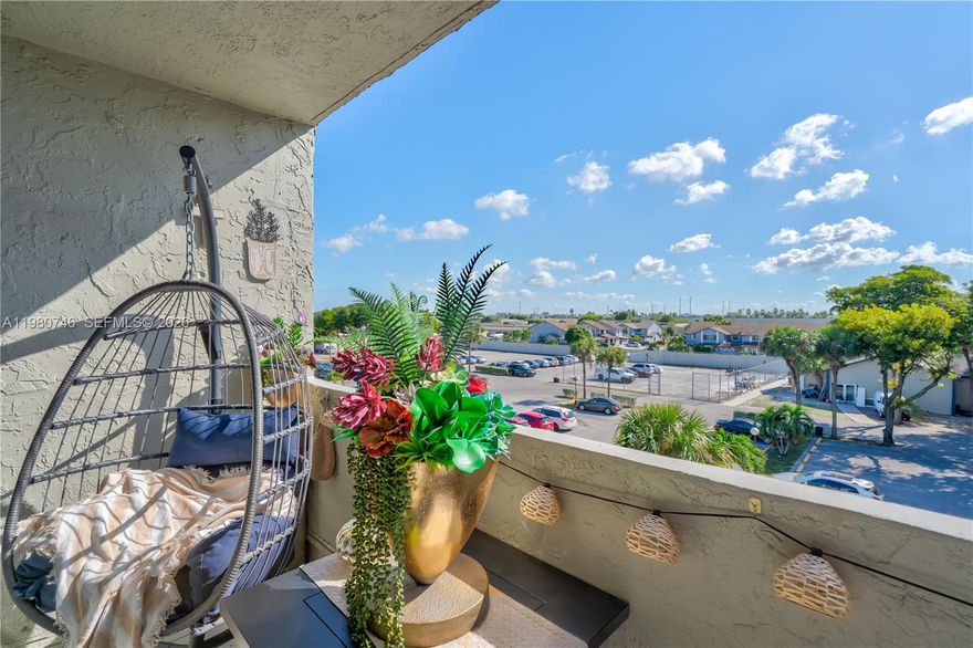 Updated comfortable and clean 2/2, new appliances, open kitchen, washer/dryer inside the unit, all tile floors, central location, close to schools and shops, close to 826 Palmetto HWY, Westland Mall, restaurants and more.  . Management on site, gated complex, clubhouse, pool, security