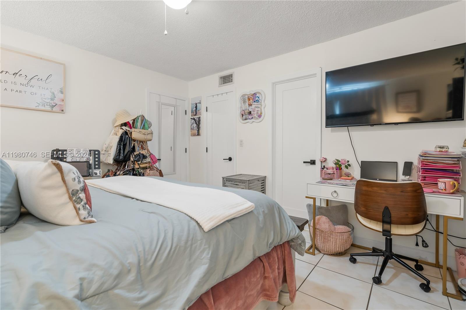 SAMARI LAKE EAST CONDO - Residential Lease