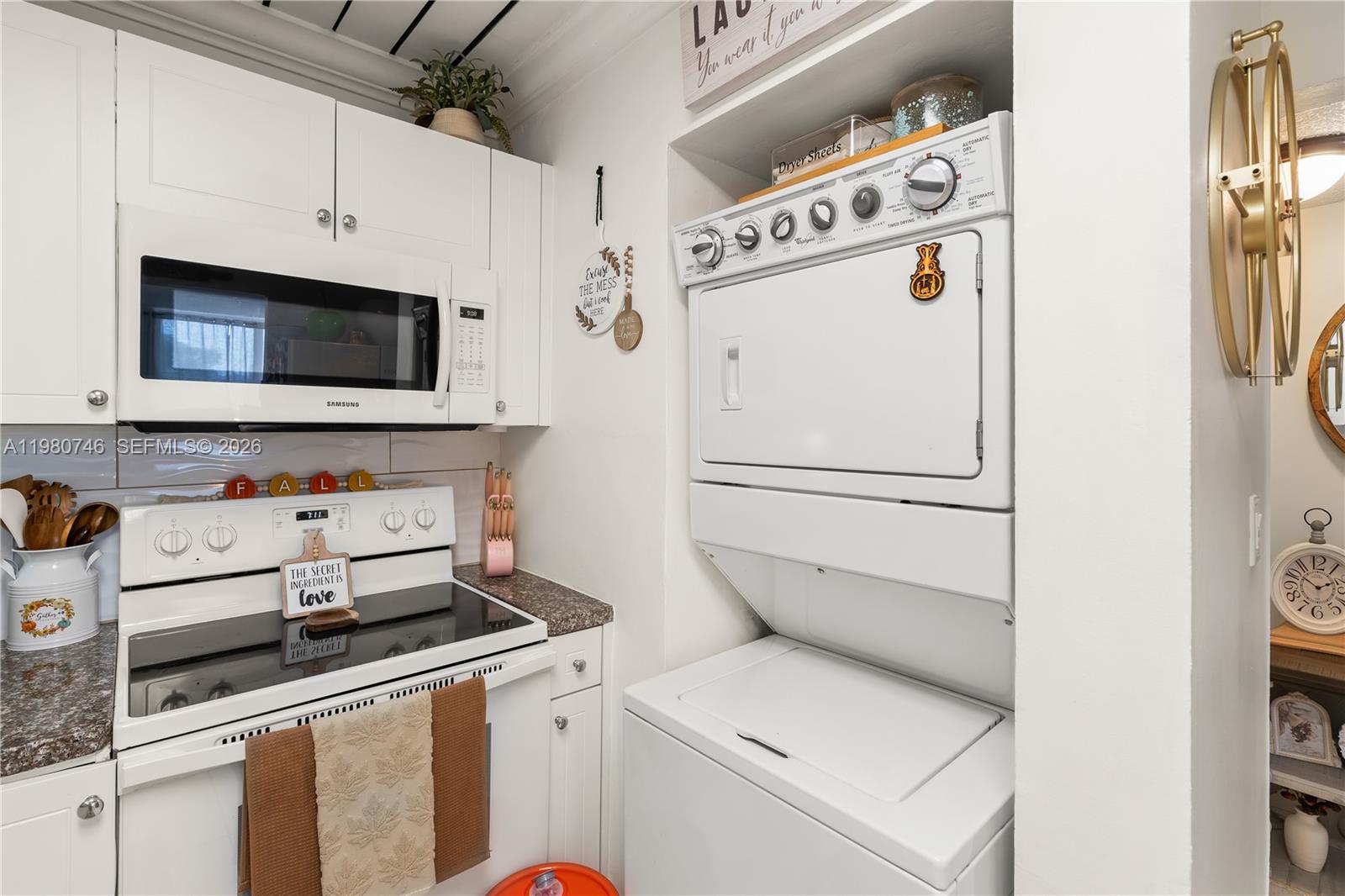 SAMARI LAKE EAST CONDO - Residential Lease