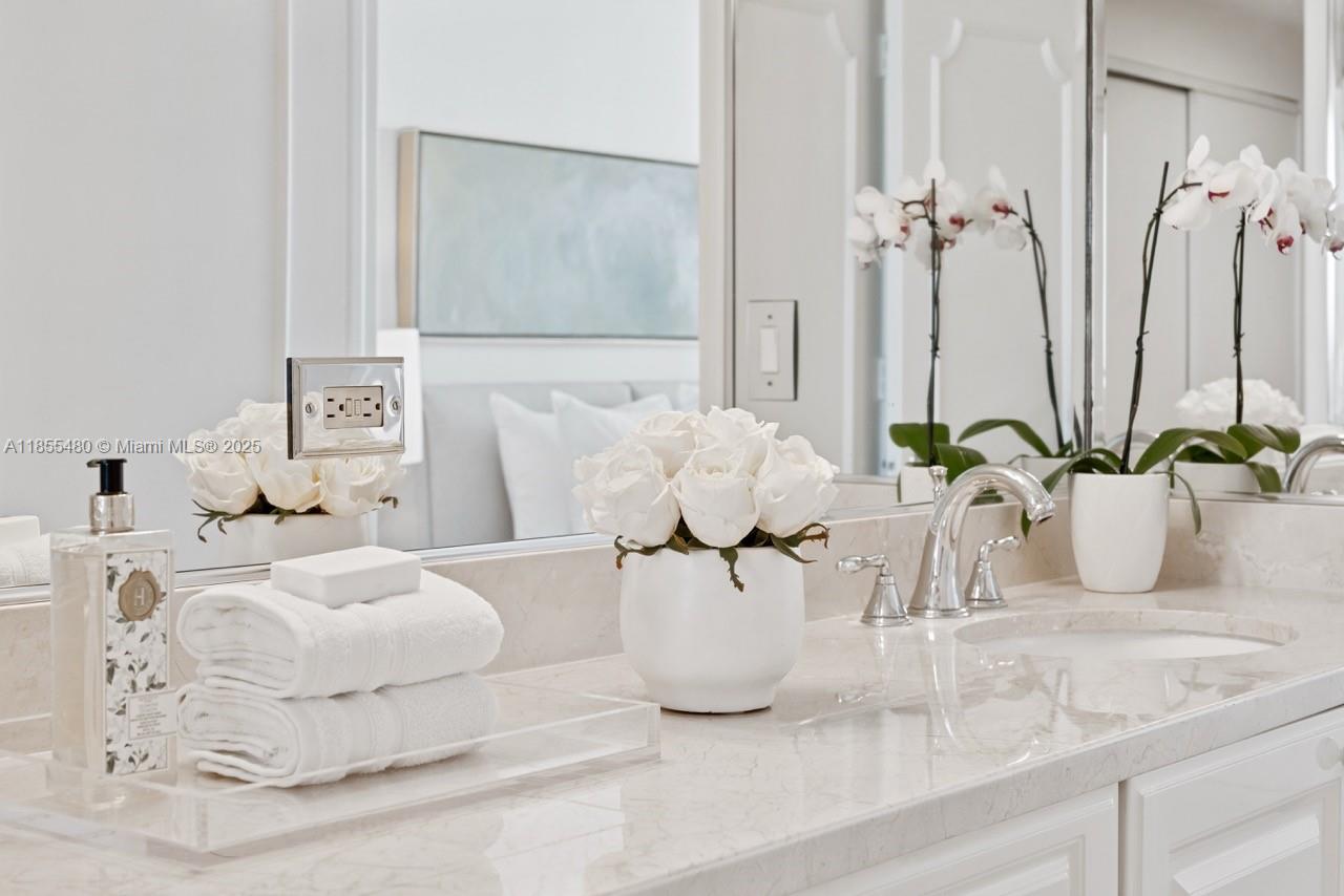 THE TOWER RESIDENCES COND - Residential