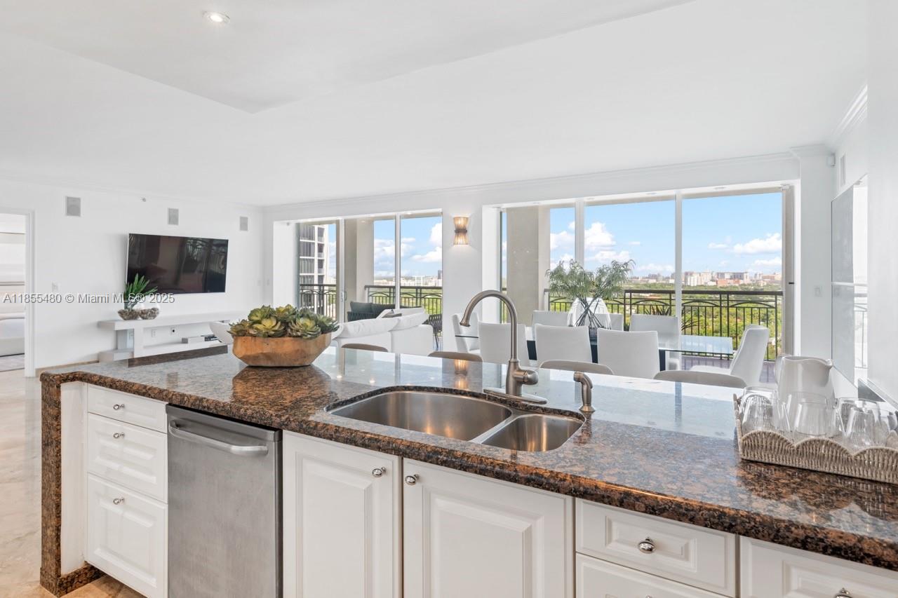 THE TOWER RESIDENCES COND - Residential