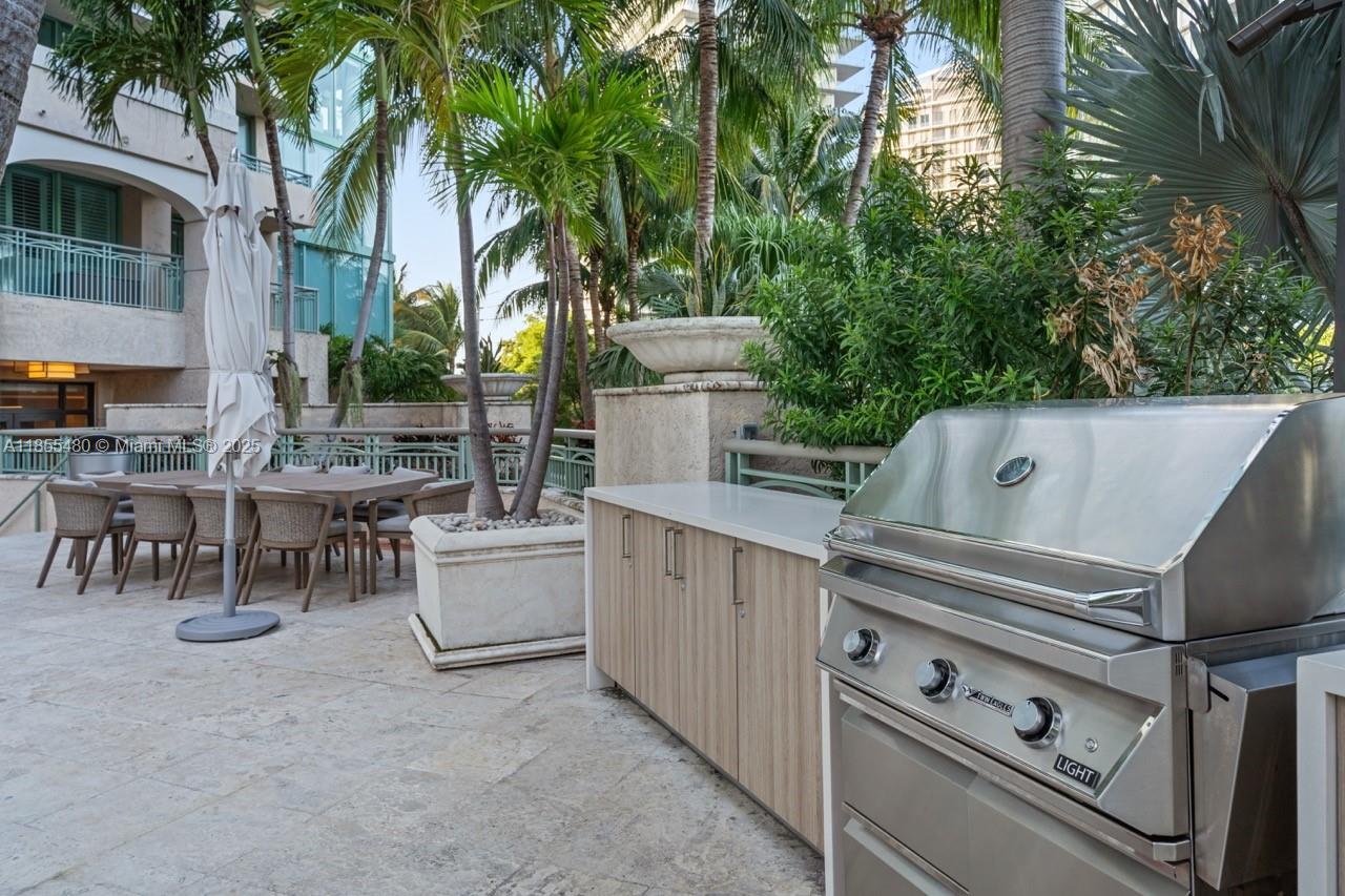 THE TOWER RESIDENCES COND - Residential