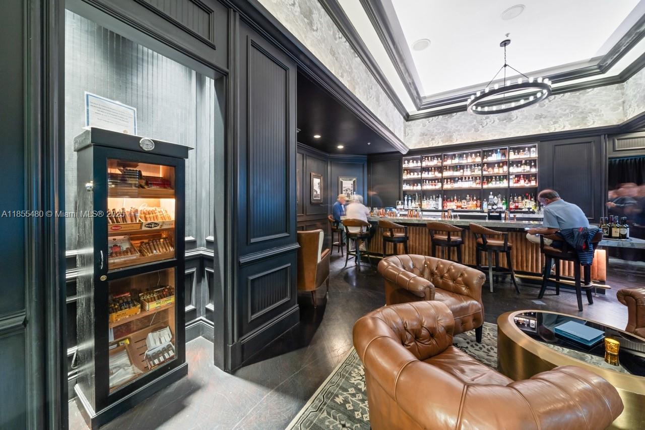 THE TOWER RESIDENCES COND - Residential