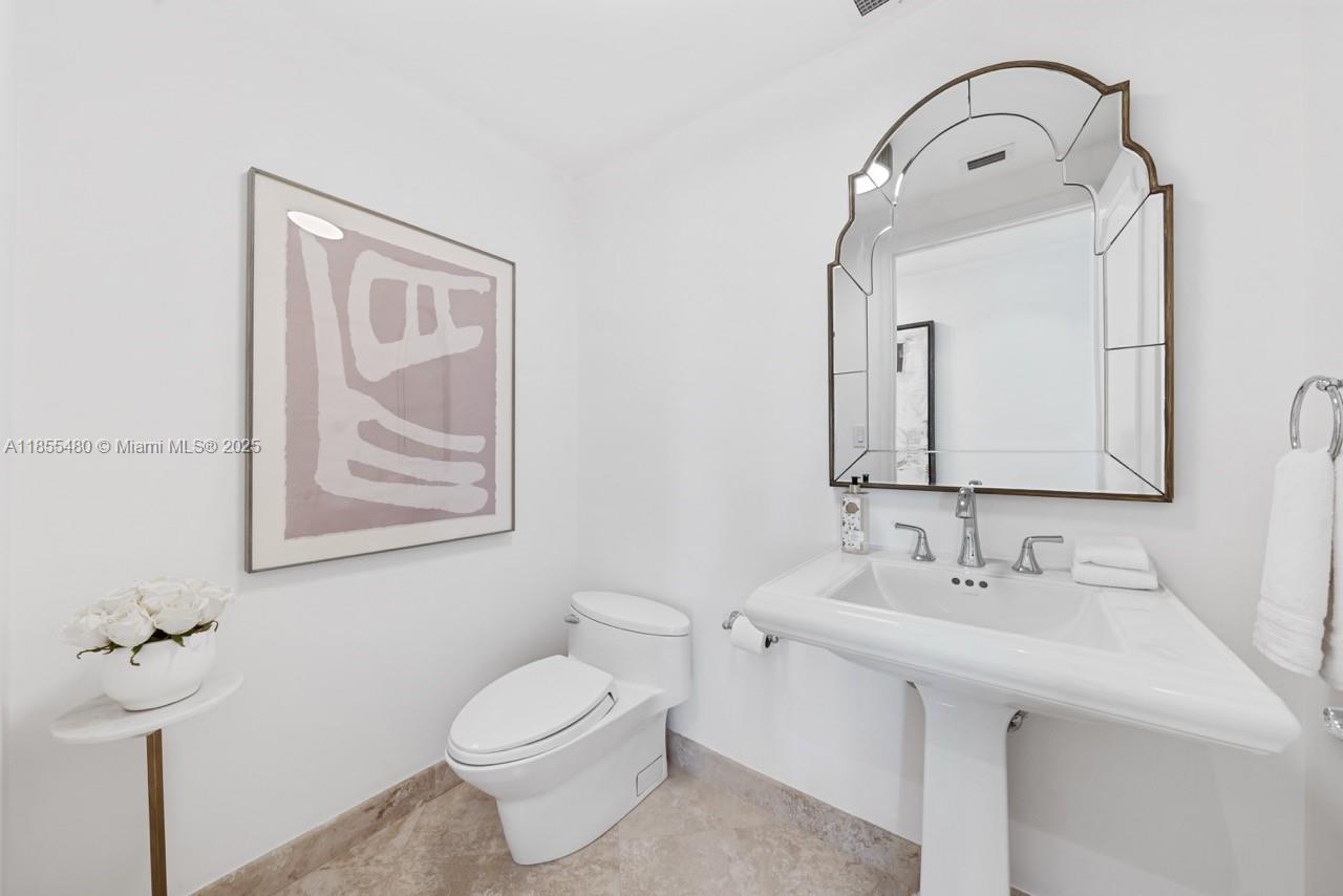 THE TOWER RESIDENCES COND - Residential