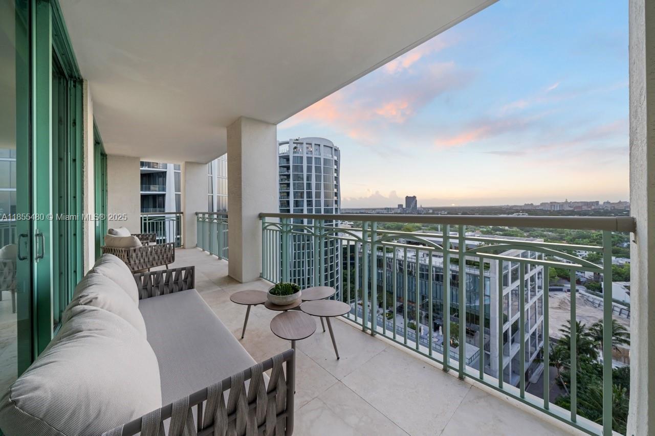 THE TOWER RESIDENCES COND - Residential