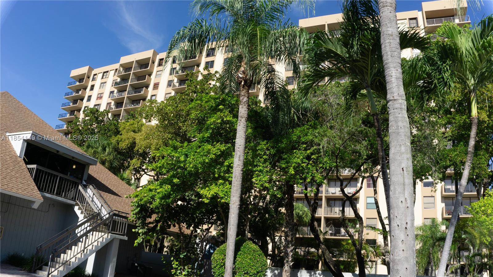 GREENWICH PH I CONDO - Residential