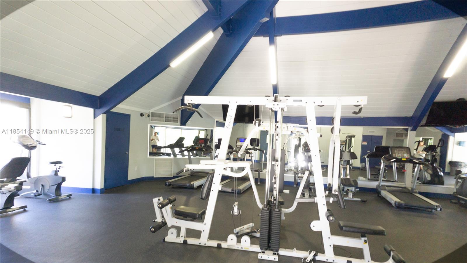 GREENWICH PH I CONDO - Residential