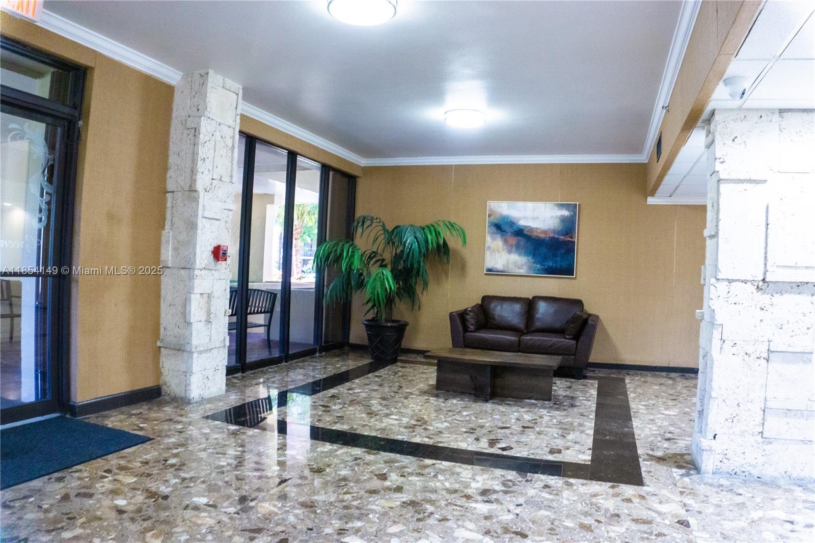 GREENWICH PH I CONDO - Residential
