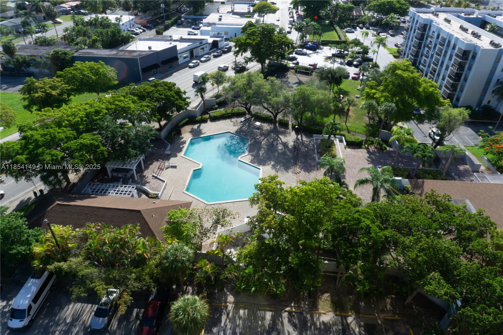 GREENWICH PH I CONDO - Residential