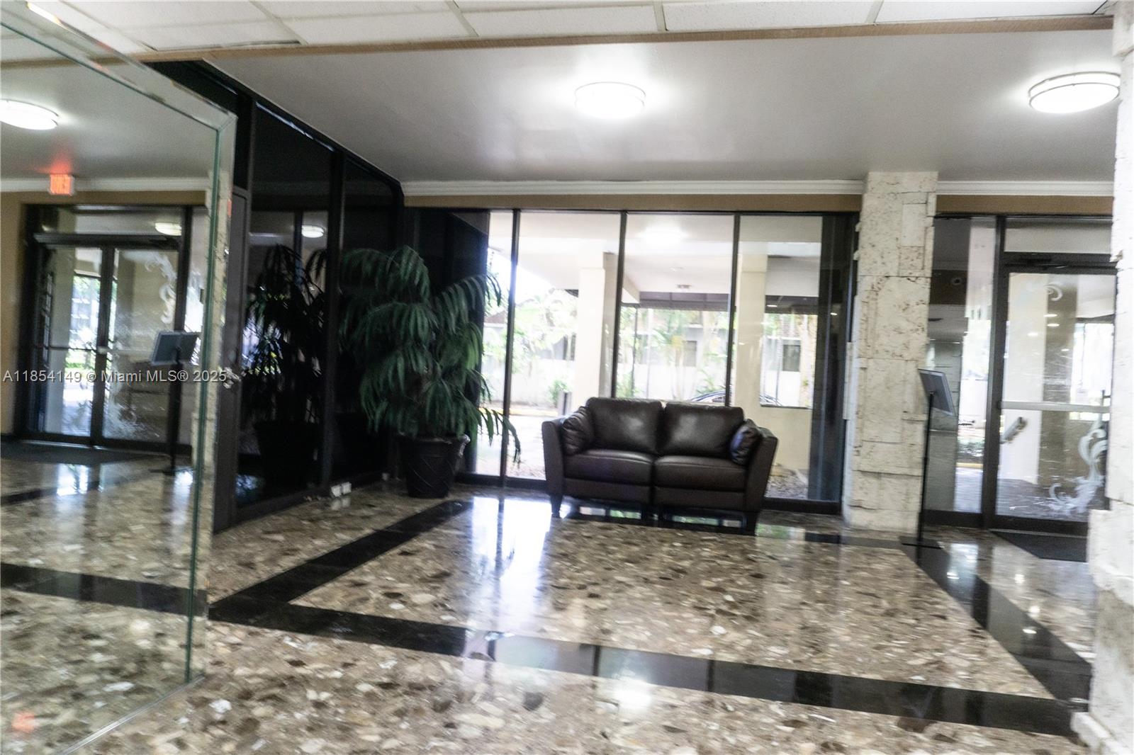 GREENWICH PH I CONDO - Residential