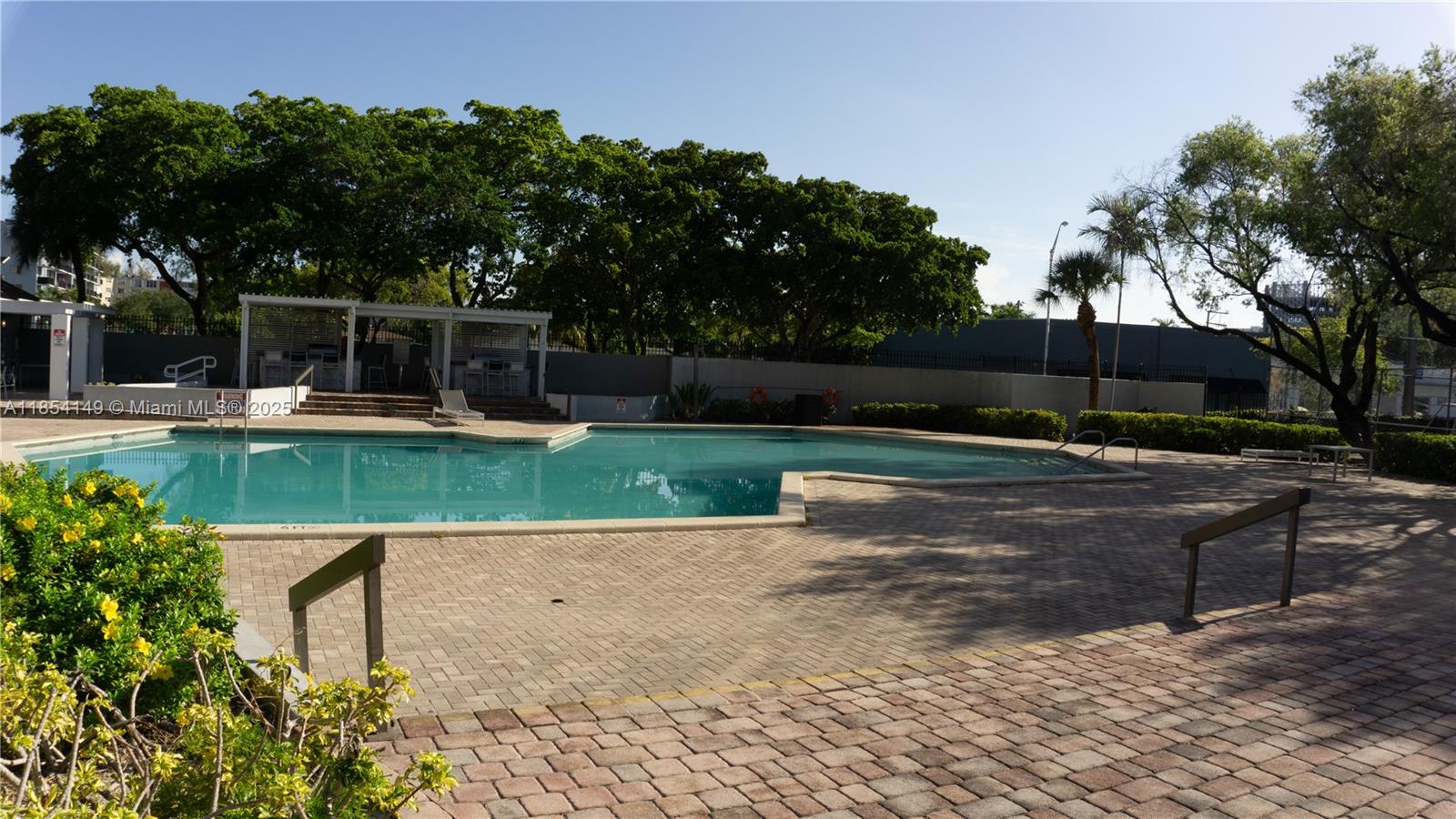 GREENWICH PH I CONDO - Residential