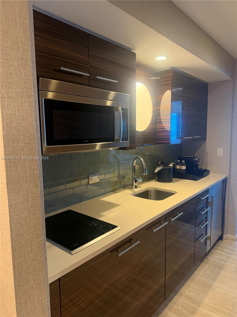 551 FLB CONDOMINIUM RESID - Residential