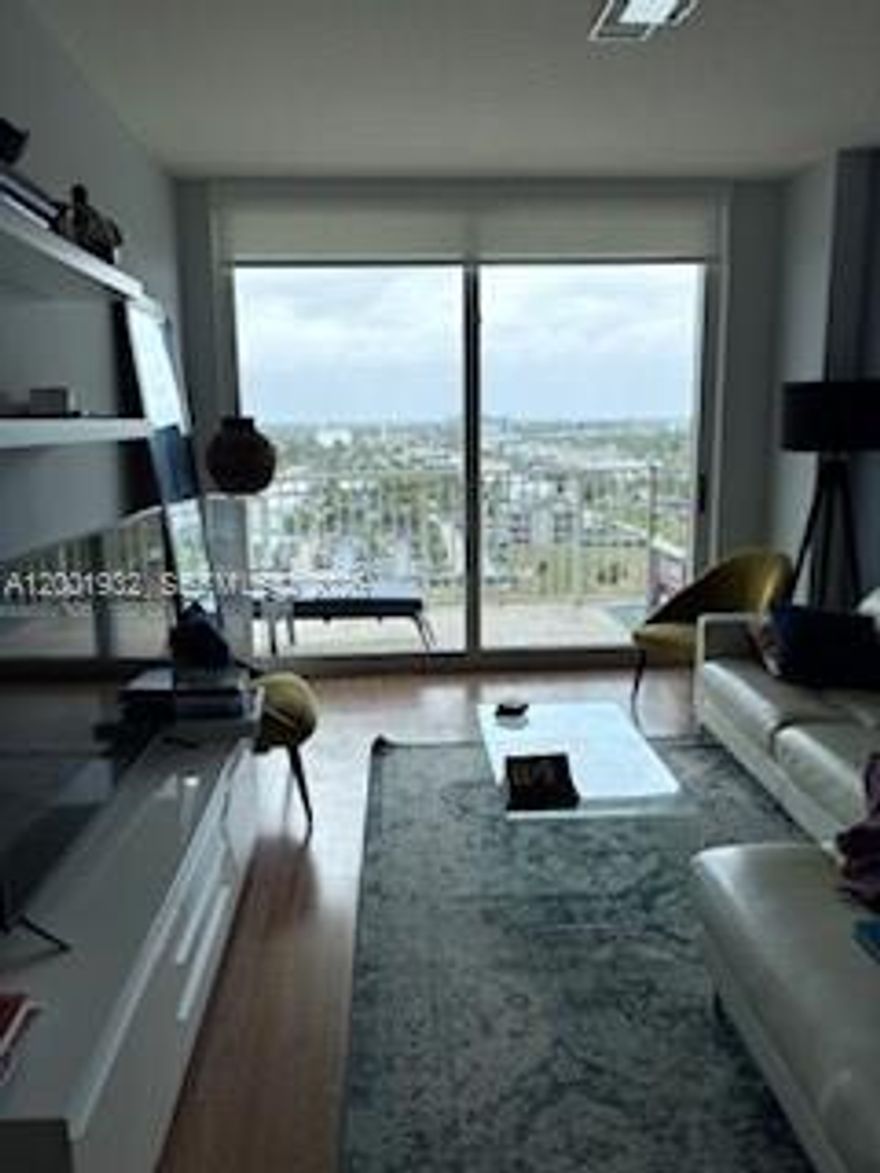 Gorgeous views of the intercoastal and downtown Ft. Lauderdale.
Kitchen and bathrooms original, laminate and new carpet flooring.
Resort style amenities including a state-of-the-art fitness center, large pool, large hot tub and tennis court.
Fully furnished! Just move your clothes!!
Walking distance to beach, supermarket and restaurants.