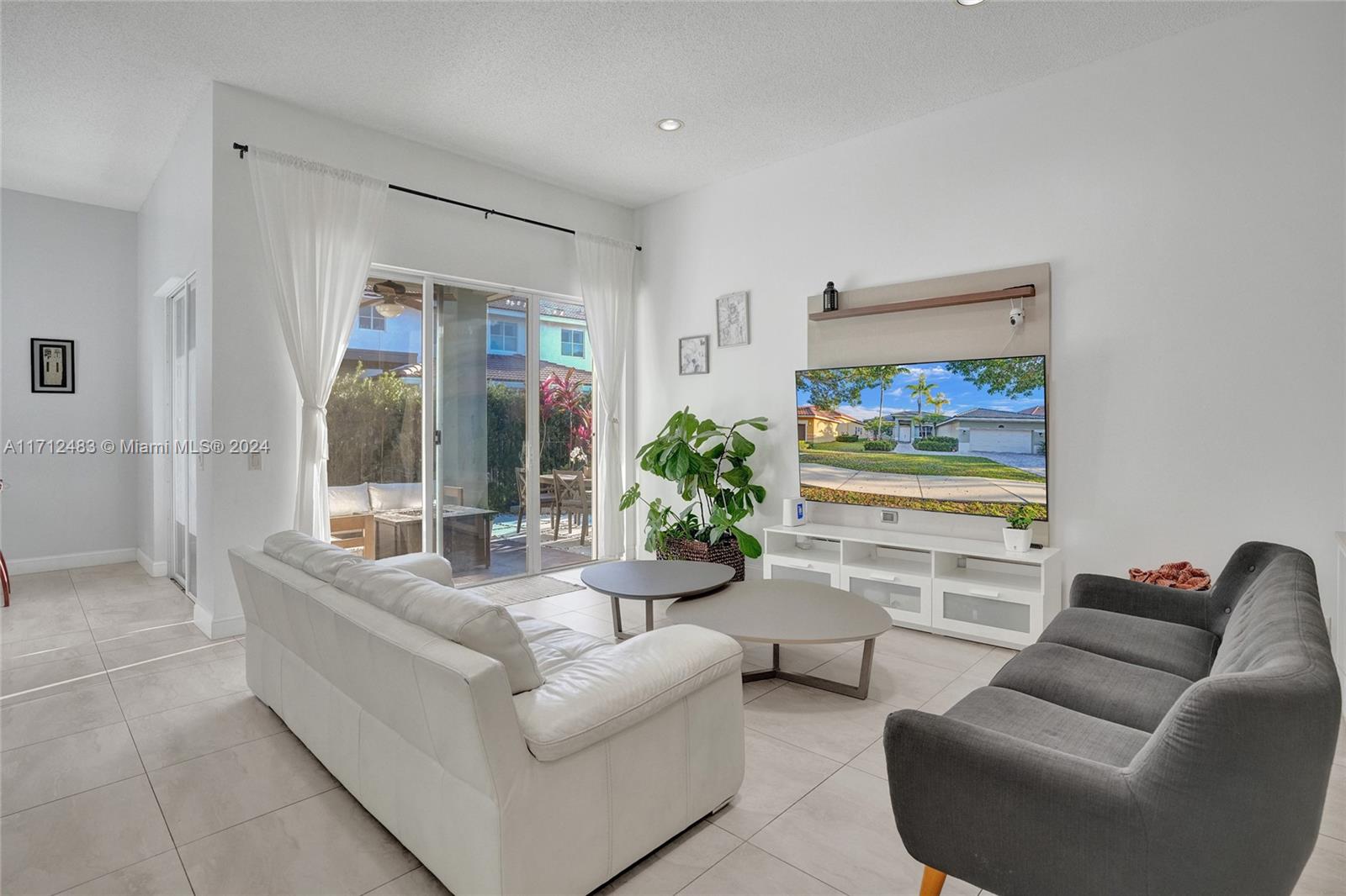 SECTOR 2-PARCELS 1 2 3 4 - Residential Lease