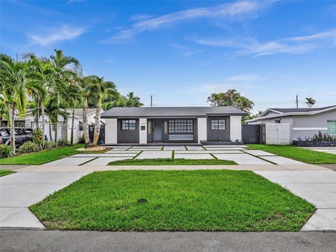Photo of 4204 Van Buren St, Hollywood, FL 33021 (MLS # A12106896)