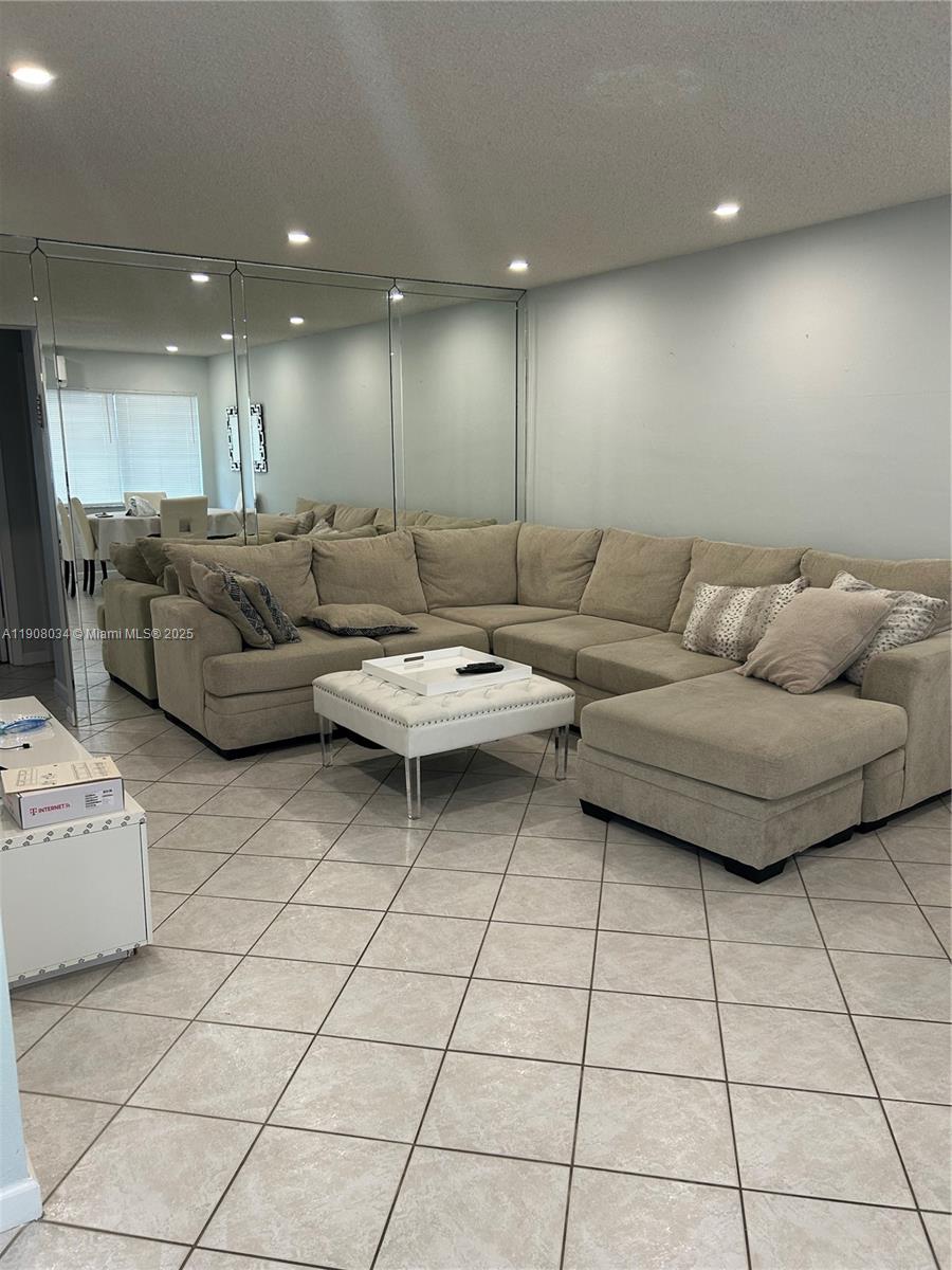 ROLEN LAKE GARDENS CO-OP - Residential