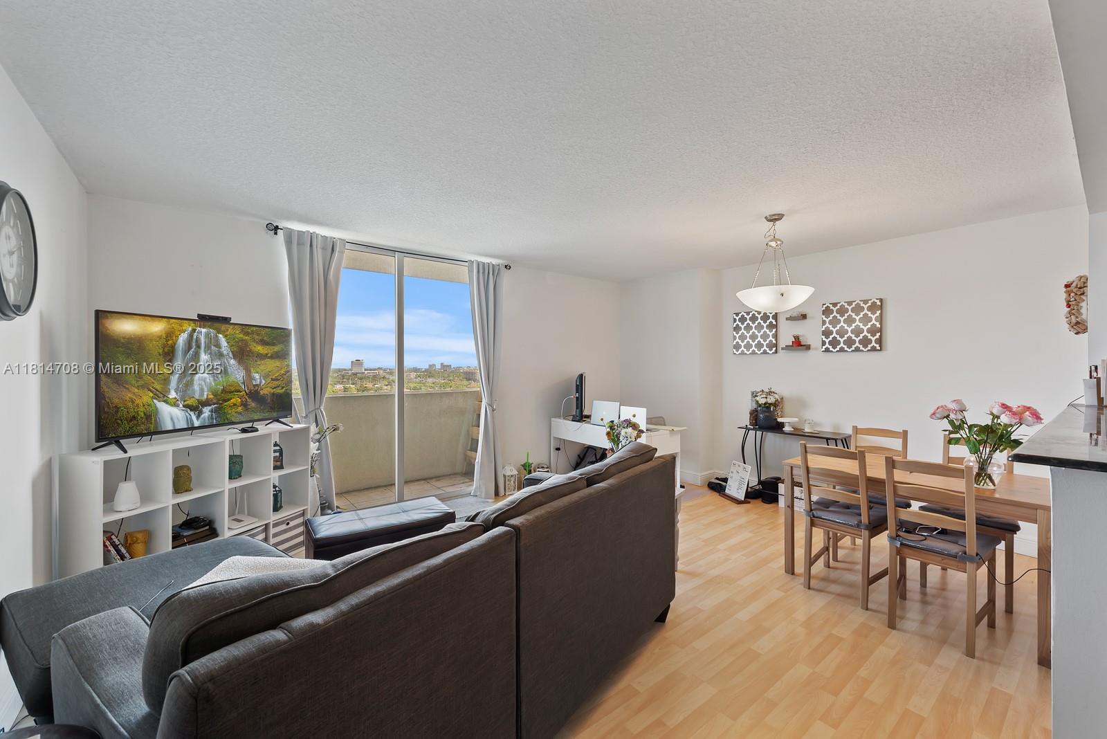 THE ASTON CONDO - Residential Lease