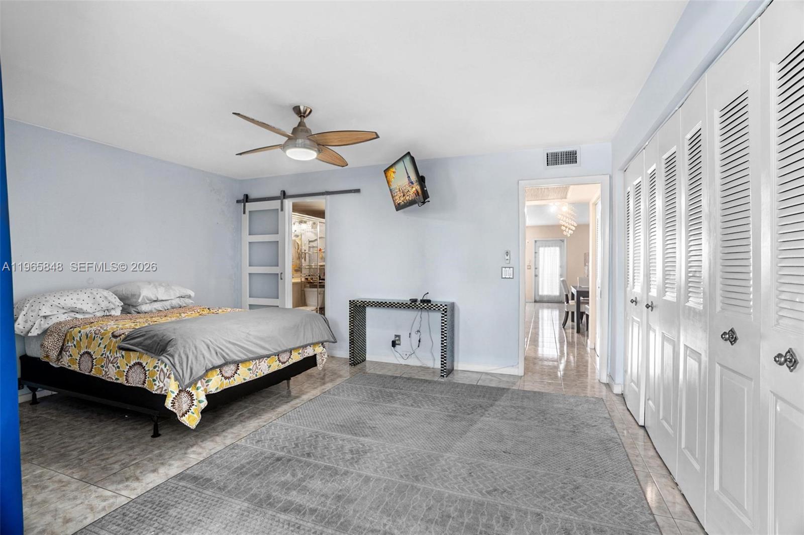 SOUTHAMPTON CONDO - Residential