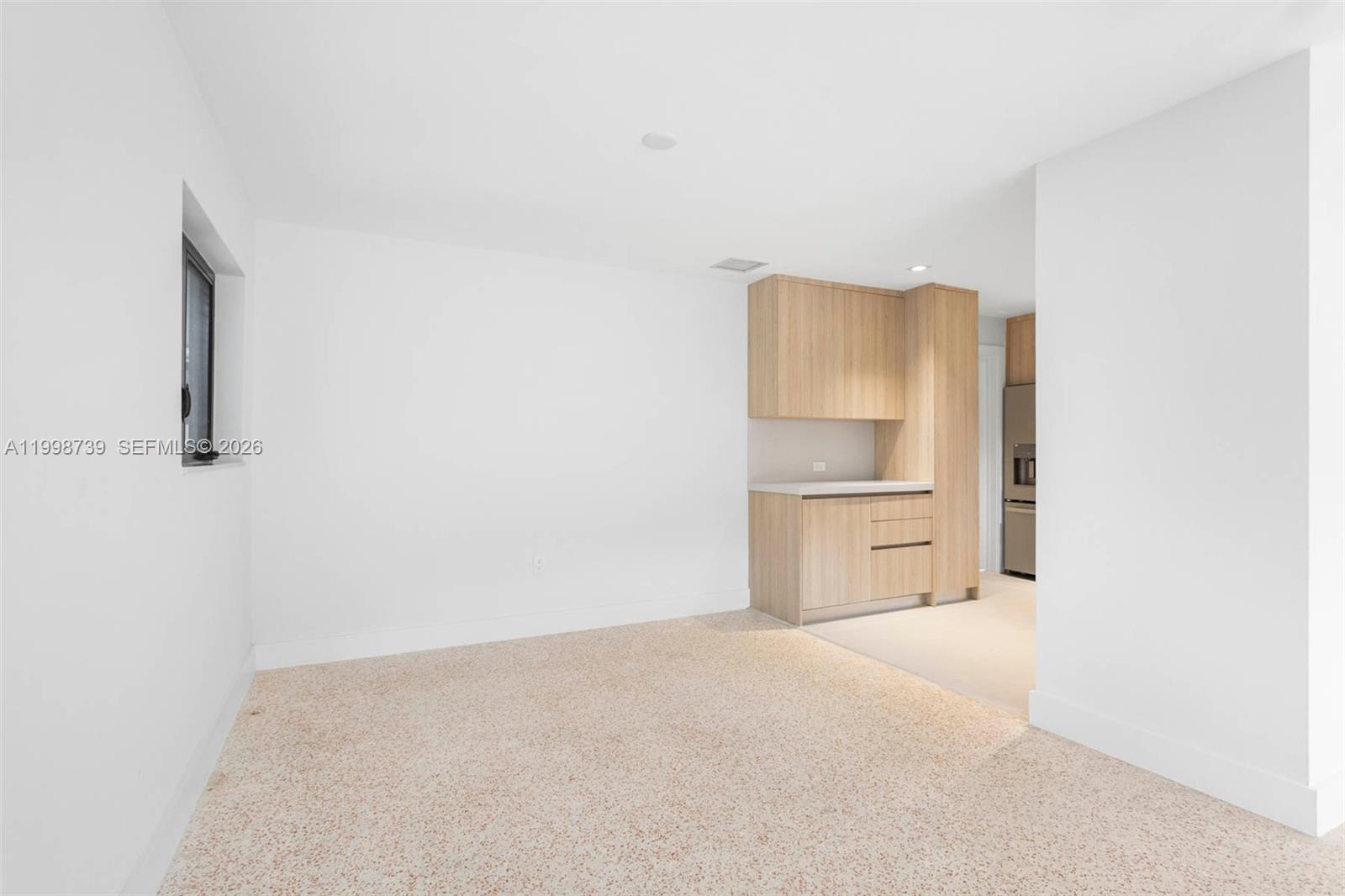 SILVER BLUFF ESTS-SEC A - Residential Lease