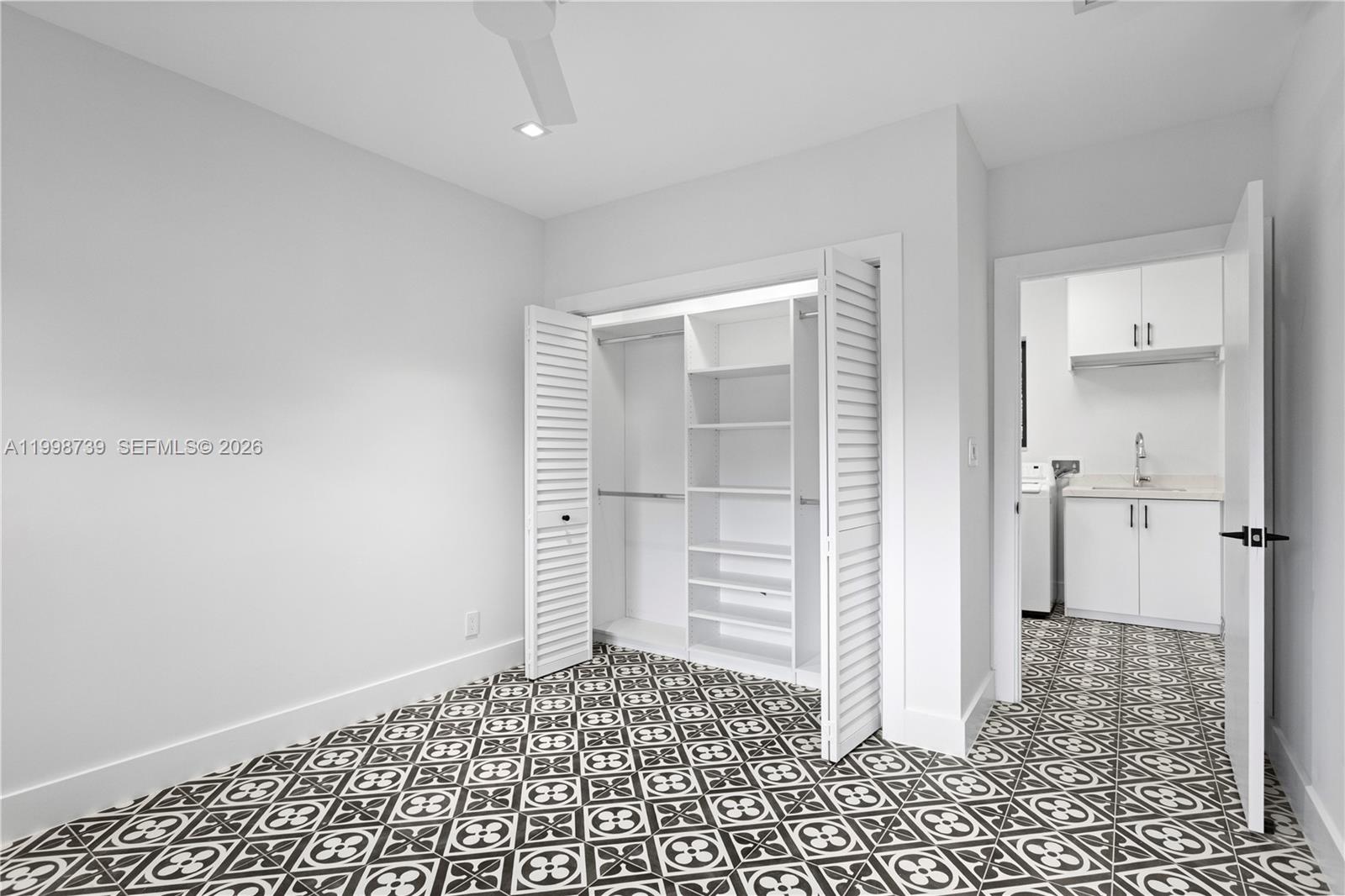 SILVER BLUFF ESTS-SEC A - Residential Lease