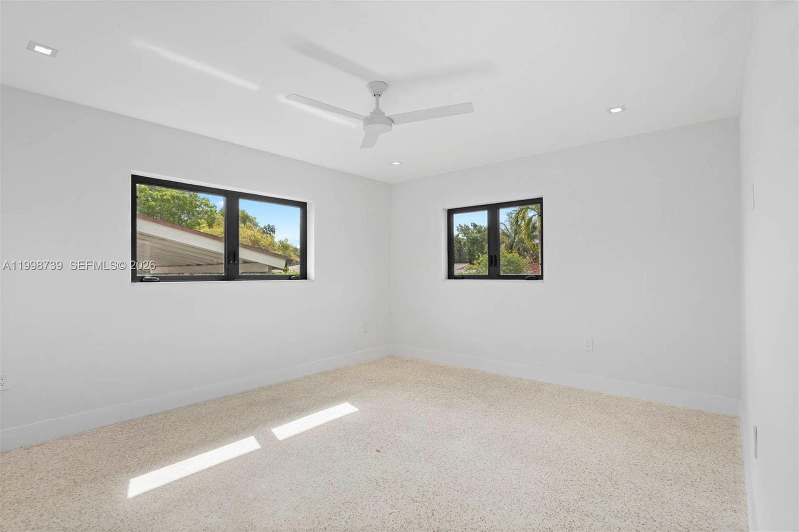 SILVER BLUFF ESTS-SEC A - Residential Lease