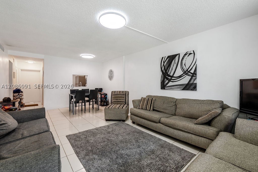 319 NE 14th Ave 106