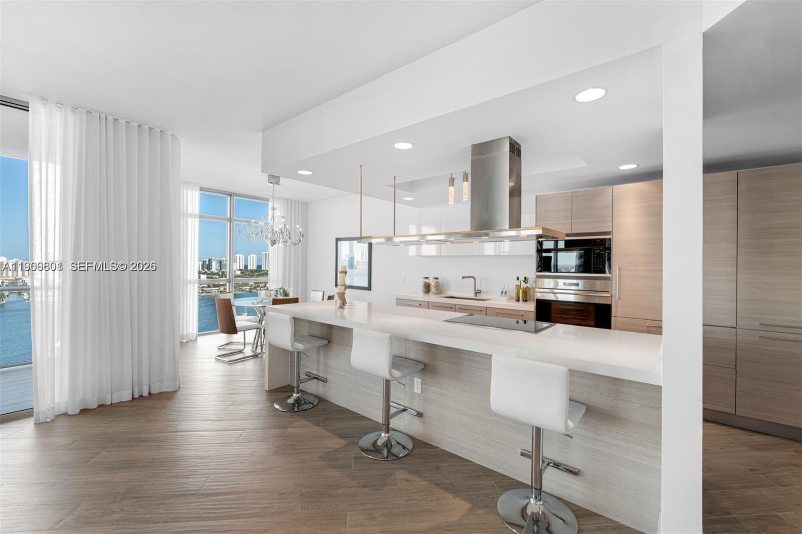 17301 Biscayne Blvd 2110