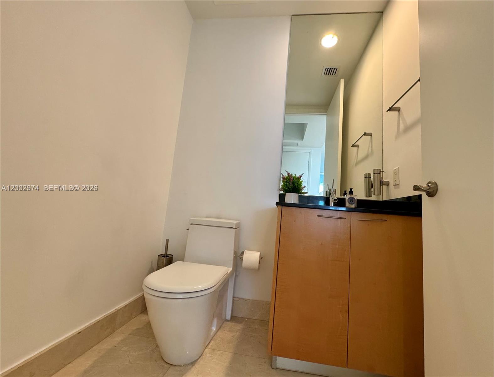TDR TOWER II CONDO - Residential Lease