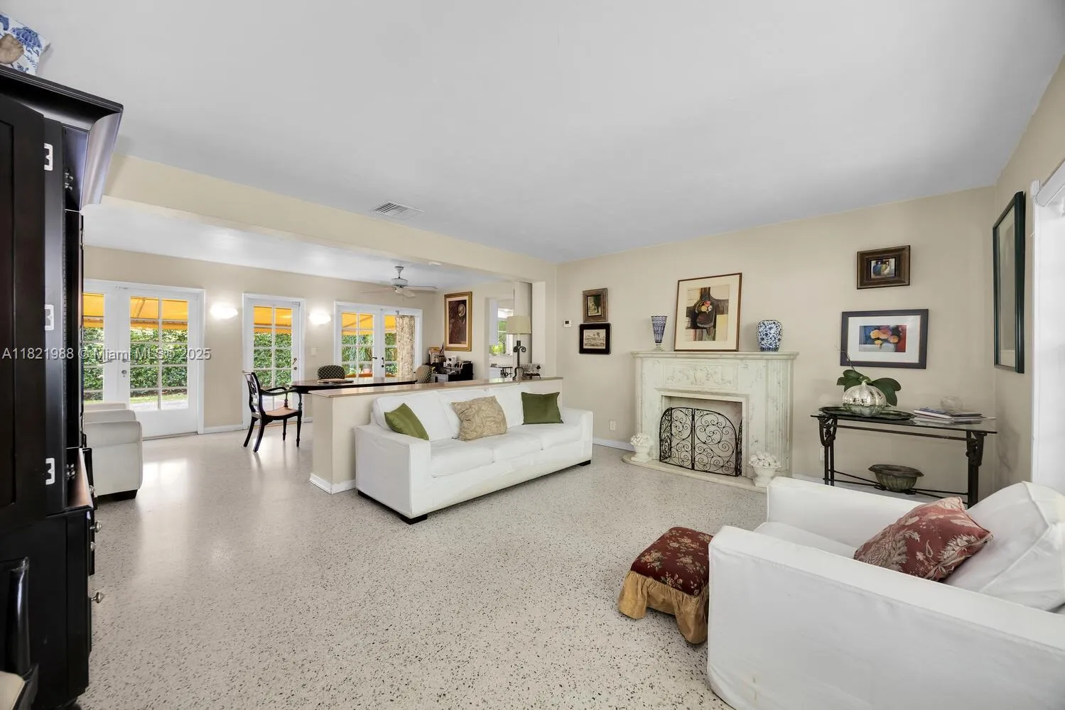 Coral Gables, Florida 33134, United States, 3 Bedrooms Bedrooms, ,2 BathroomsBathrooms,Residential,Active,155077