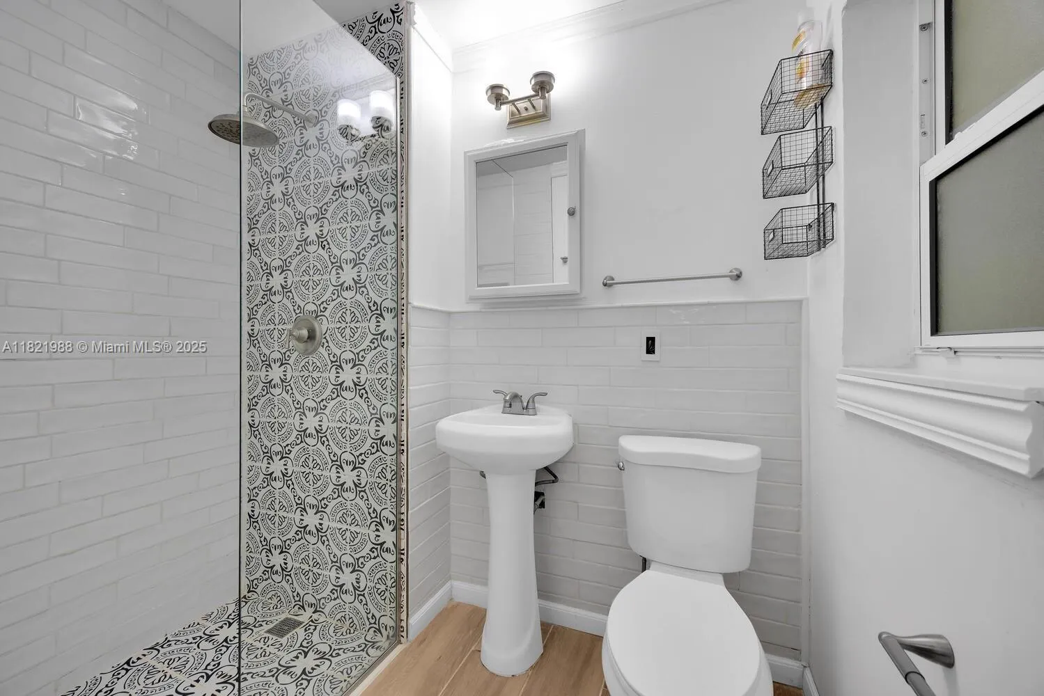 Coral Gables, Florida 33134, United States, 3 Bedrooms Bedrooms, ,2 BathroomsBathrooms,Residential,Active,155077