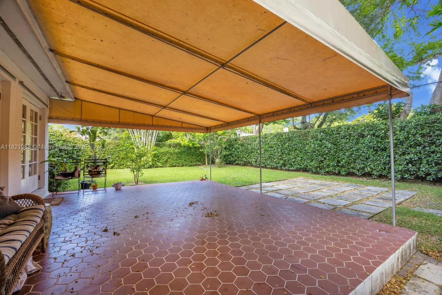 Coral Gables, Florida 33134, United States, 3 Bedrooms Bedrooms, ,2 BathroomsBathrooms,Residential,Active,155077