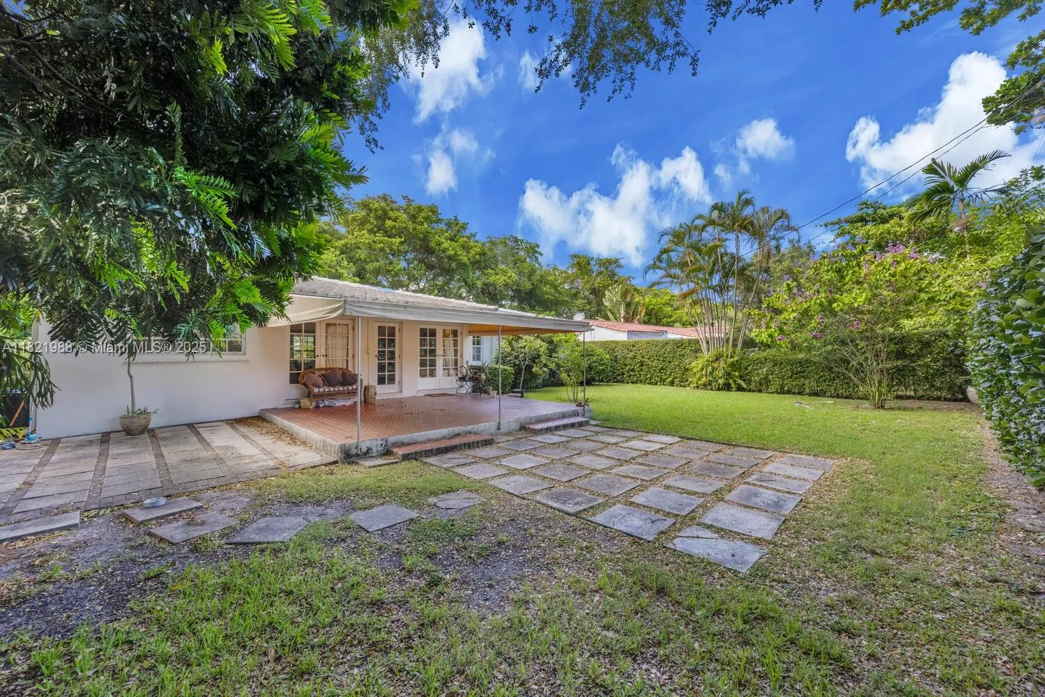 Coral Gables, Florida 33134, United States, 3 Bedrooms Bedrooms, ,2 BathroomsBathrooms,Residential,Active,155077