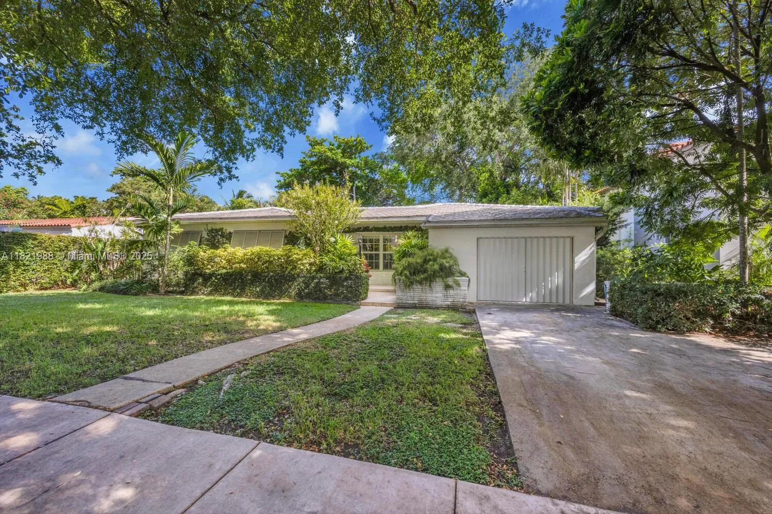 Coral Gables, Florida 33134, United States, 3 Bedrooms Bedrooms, ,2 BathroomsBathrooms,Residential,Active,155077