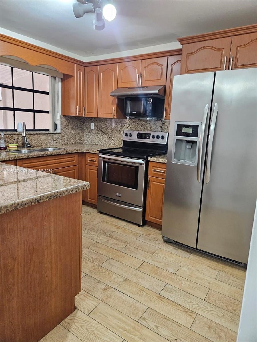 REPLAT OF MILLER DREAMS S - Residential