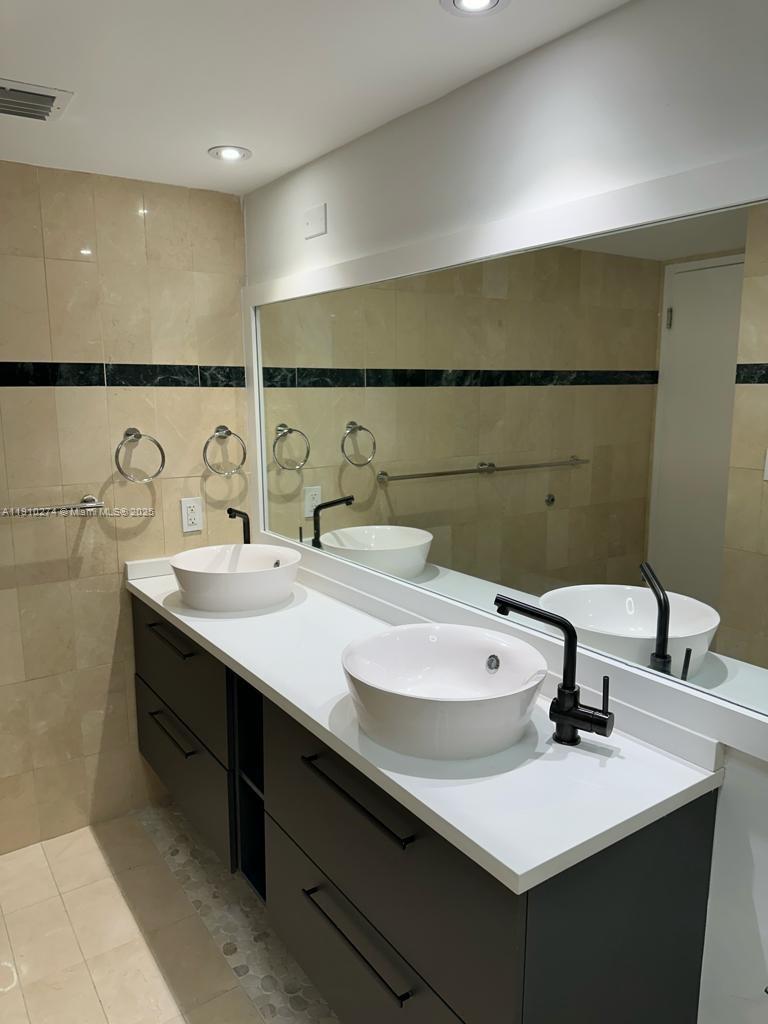 KEY COLONY NO 2 CONDO - Residential Lease