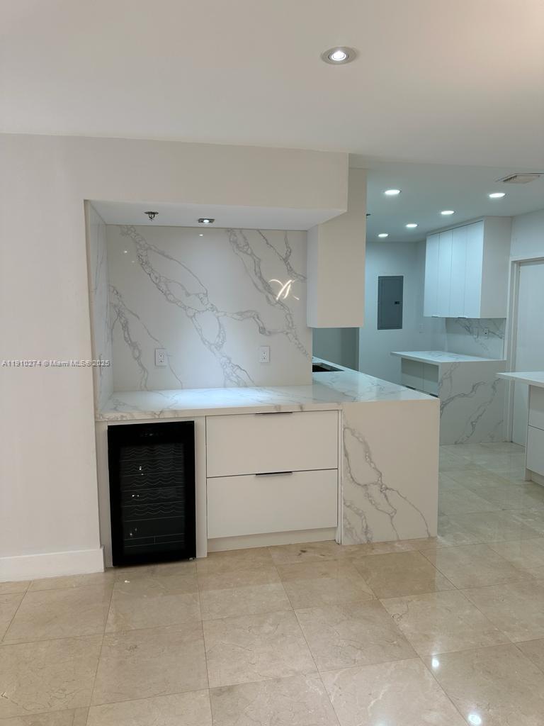 KEY COLONY NO 2 CONDO - Residential Lease