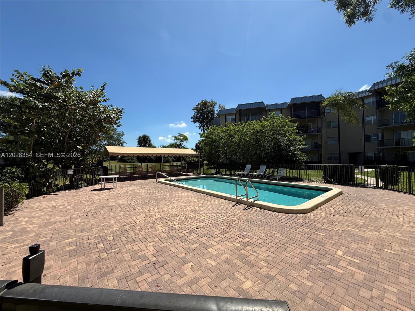 INVERRARY COUNTRY CLUB - Residential
