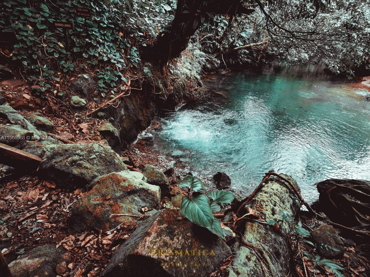 Ajauela, Costa Rica - Land