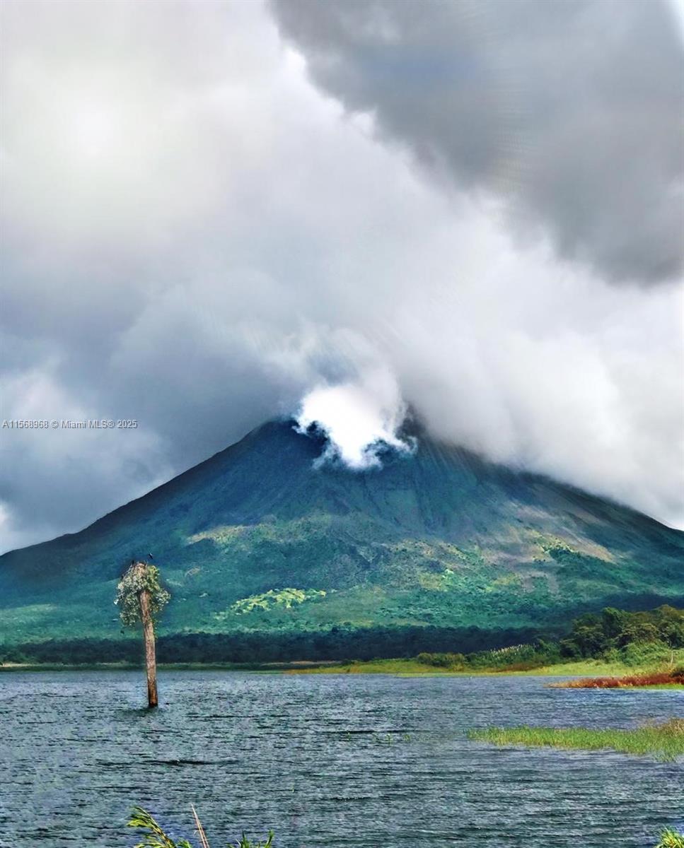 Ajauela, Costa Rica - Land
