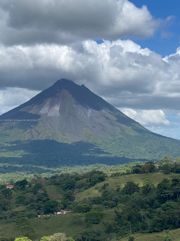 Ajauela, Costa Rica - Land